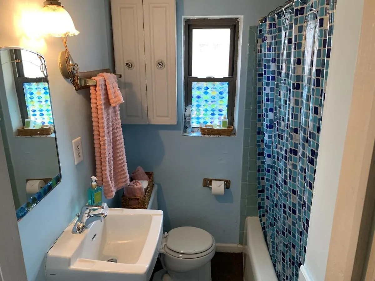 Break Side Studio #5 Apts North Camellia Acres
