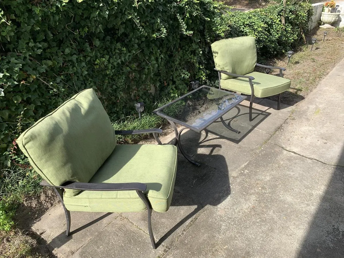 Apartment Break Side Studio #5 Apts North Camellia Acres