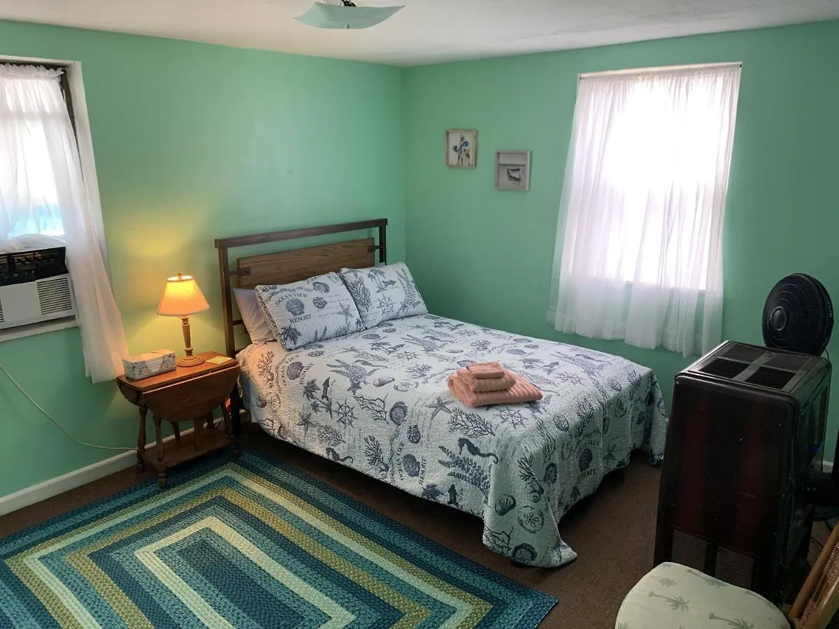 Break Side Studio #5 Apts North Camellia Acres 0*,  United States