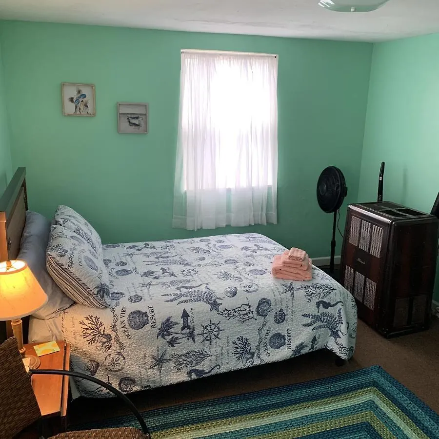Break Side Studio #5 Apts North Camellia Acres